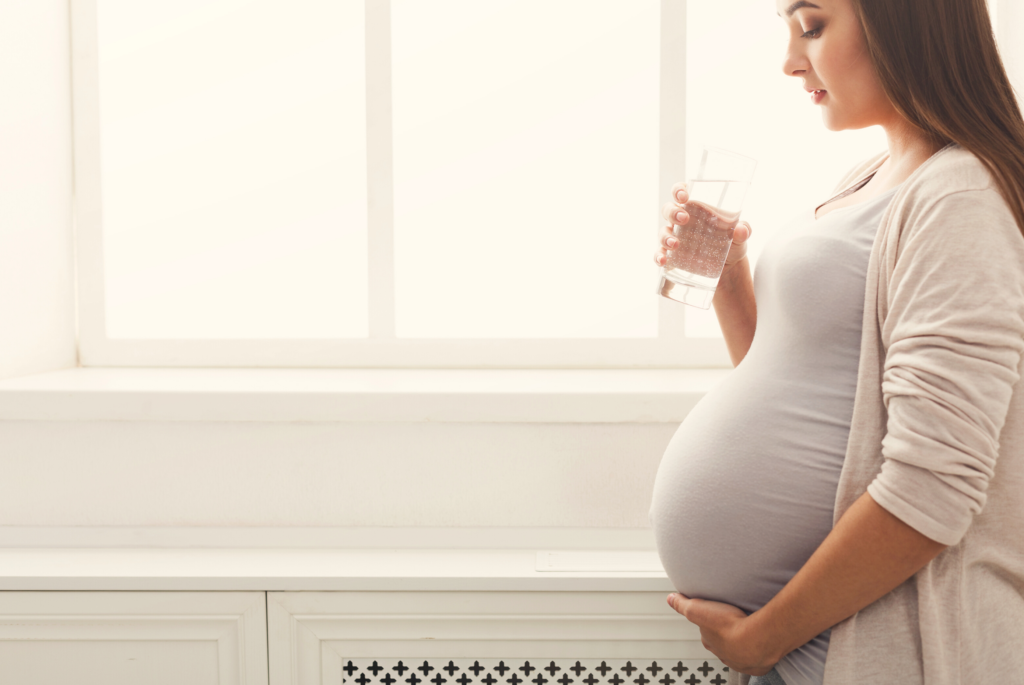 Study Drinking Fluoridated Water During Pregnancy May Contribute To