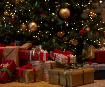 Christmas tree and presents